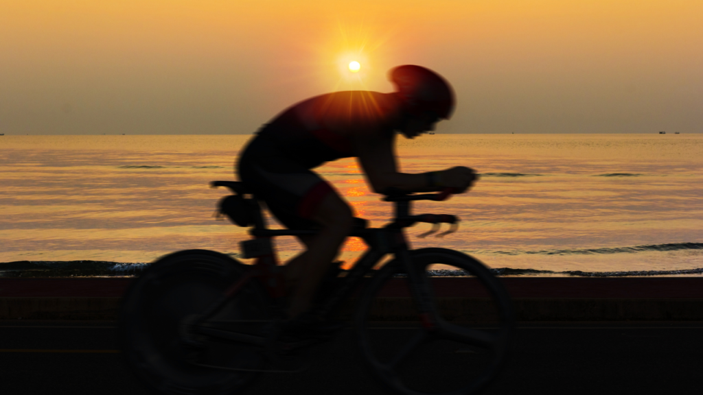 Cómo elegir ropa de ciclismo según temperatura y clima